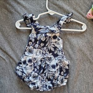 Little bum bum skull bubble romper